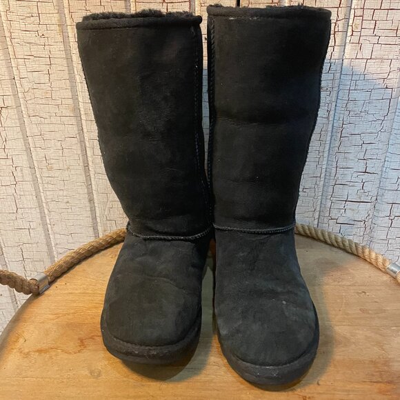 UGG Black Classic Tall II Sheepskin Boots US 6 - Picture 1 of 5
